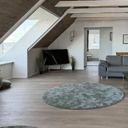 Cozy In With Wifi بيت للعطل *